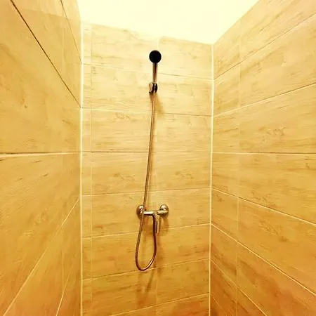 Spacious Flat דירה *