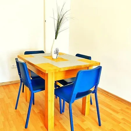 דירה Spacious Flat
