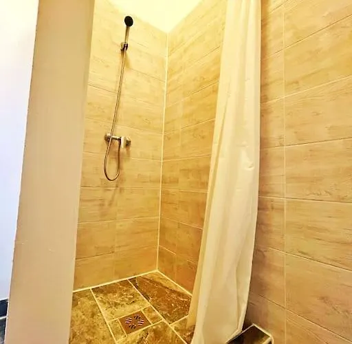 شقة Spacious Flat *