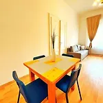 דירה Spacious Flat *
